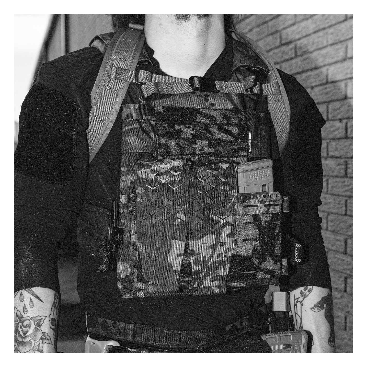 LV-119 with Equinox Cummerbund, Shoulder Pads, Fanny Sub-Load Adapter Panel