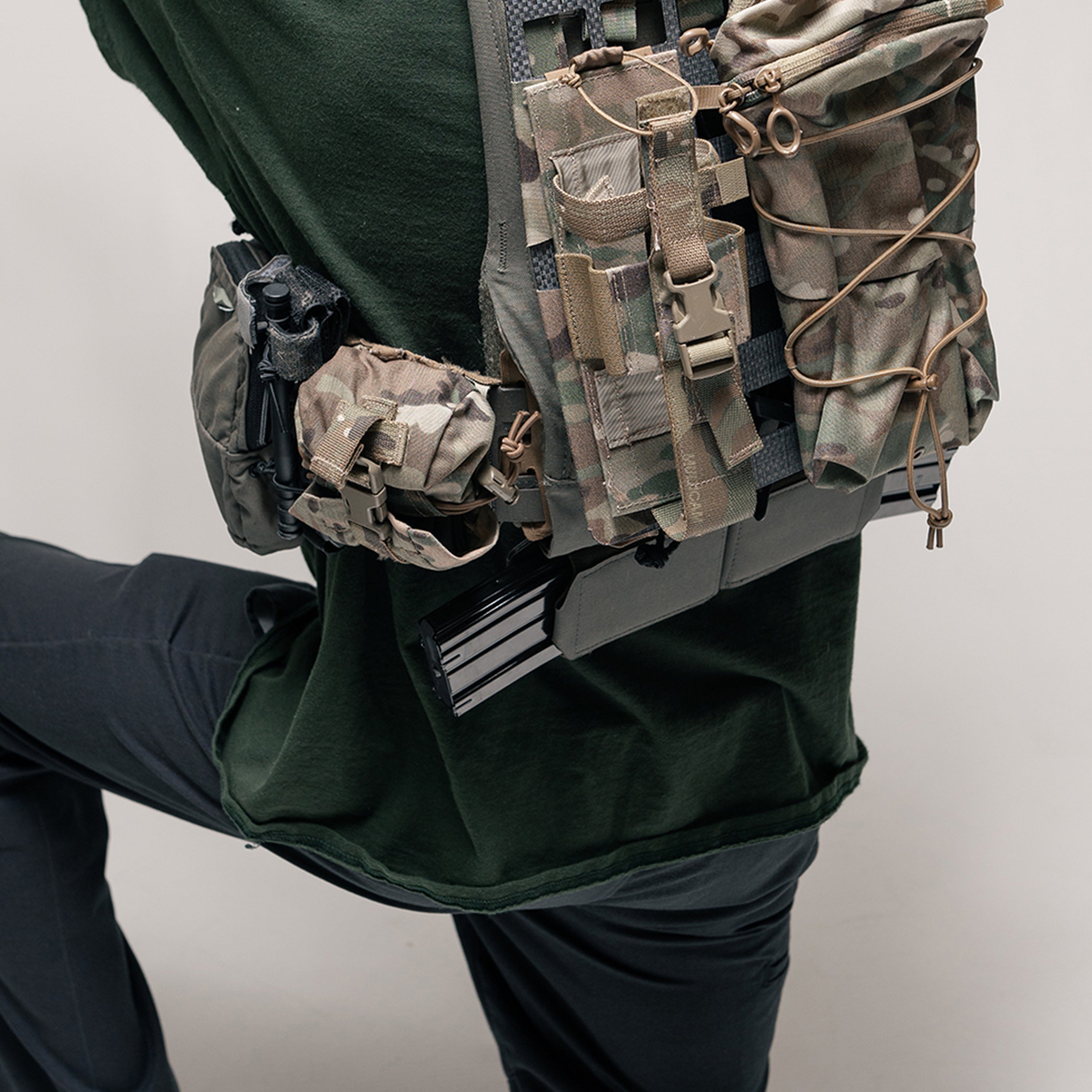 Dual Mag Hanger for Quick Access | AXL Advanced